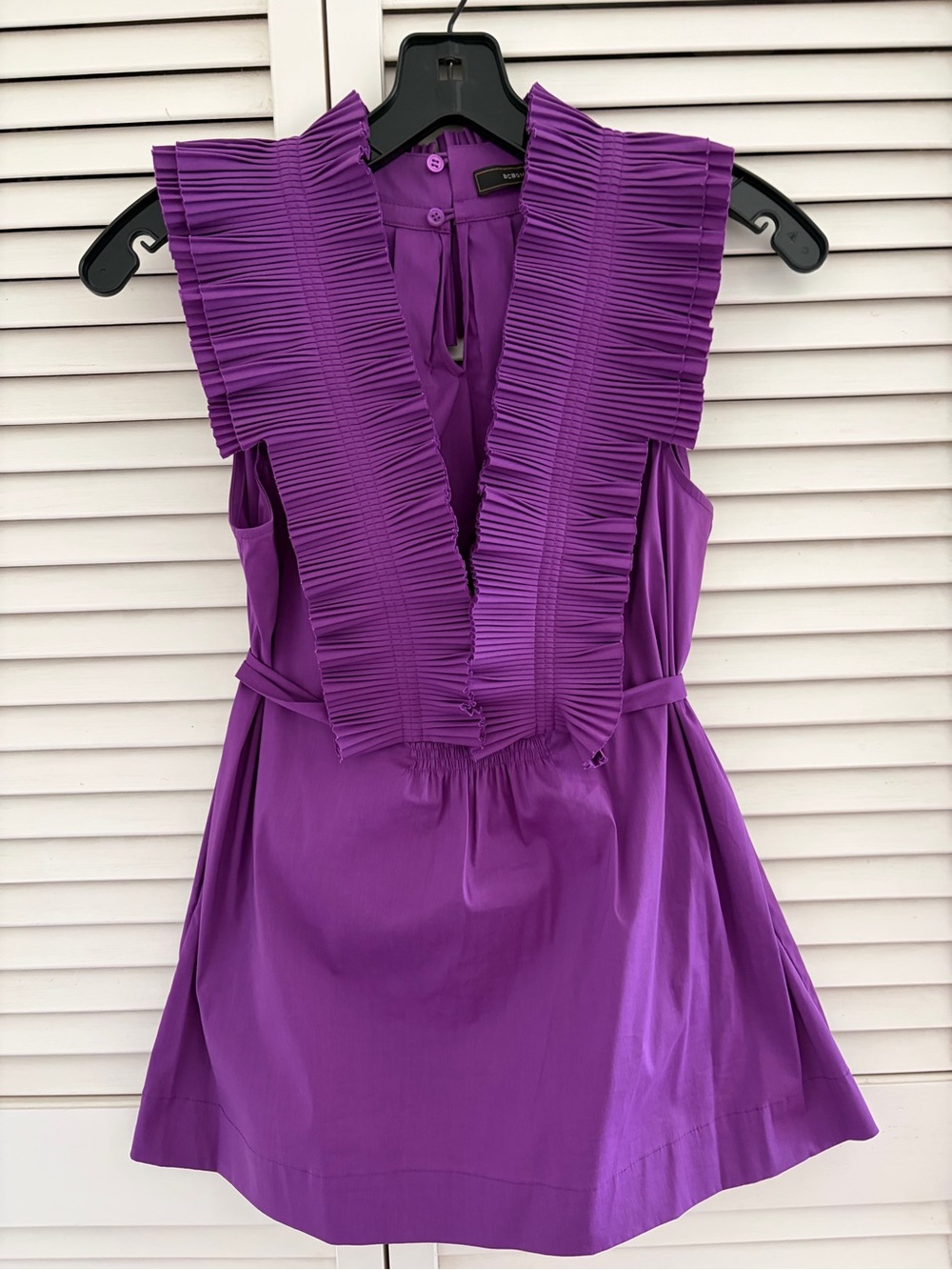 BCBGMaxAzria Purple Pleated Ruffle V-Neck Blouse